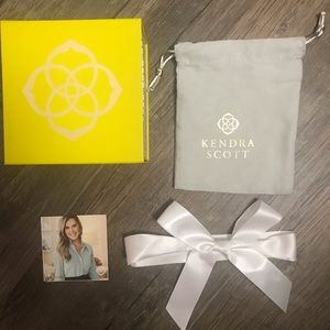 Kendra Scott gift box, box and dust bag